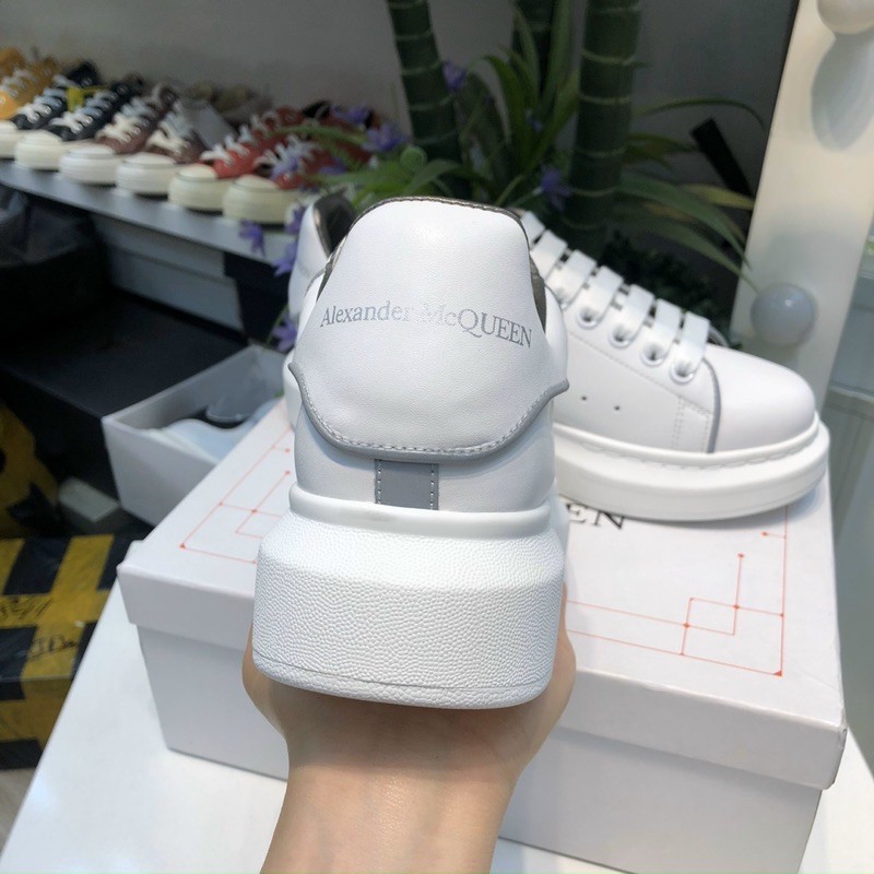 [Mã 252FASHIONSALE giảm 12% đơn 99K] Giầy mcquen trắng phản quang 1:1 xịn ( full box + free ship )