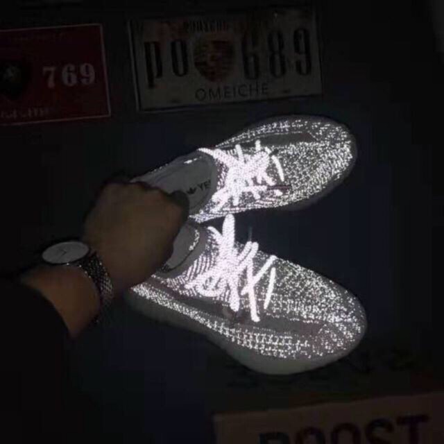 (Bản một một⚡️Tặng ful bok+tất+quà⚡️)Giày thể thao,Sneakers 350 nam nữ phản quang.Đế bot mềm nhẹ êm chân chống trơn G554 | BigBuy360 - bigbuy360.vn