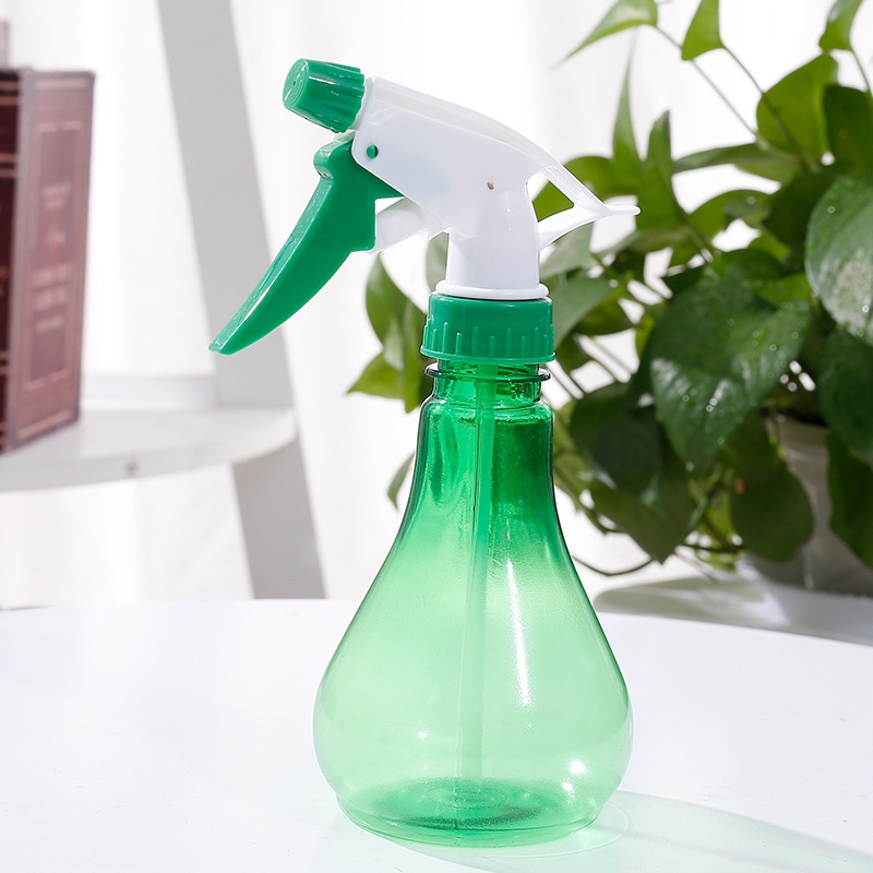 Bình xịt phun sương dành cho thợ cắt tóc, tưới cây. Bình có dung tích 250ml