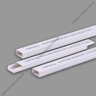 Nẹp luồn dây điện dạng vuông Nanoco 1Cây 1,7 Mét