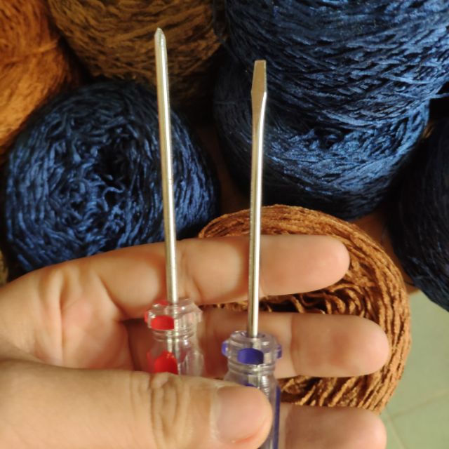 Vít mở khoá túi, ví