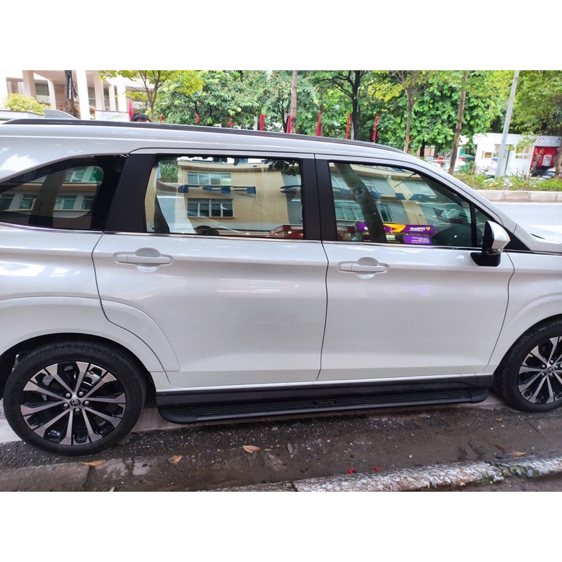 Bậc lên xuống, bệ bước chân cho Toyota Veloz mới nhất