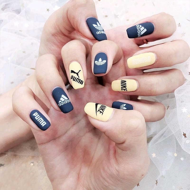 Sticker thương hiệu dán trang trí móng tay / nail