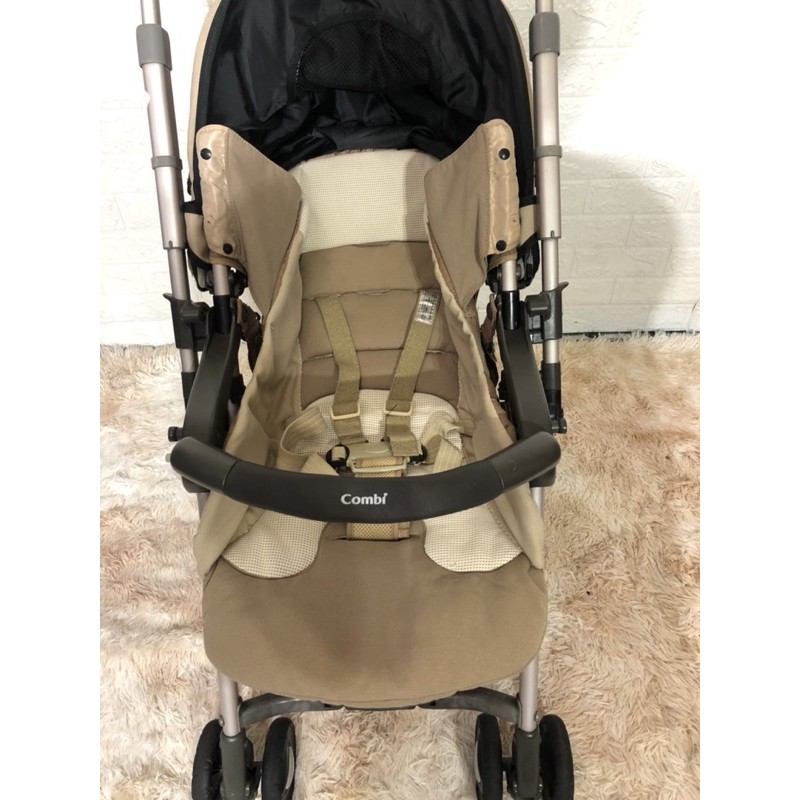Xe Đẩy 2 Chiều Combi Gấp Cực Gọn