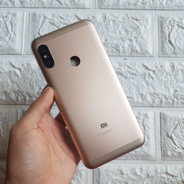 Combo Bộ Vỏ + Màn Hình Xiaomi Redmi 6 Pro/Mia 2 Lite Zin Hàng Cao Cấp Tặng 1 Tuýp Keo B-7000