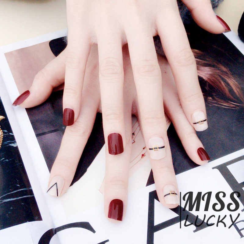 Nhãn dán móng tay kiểu dáng thời trang phong cách