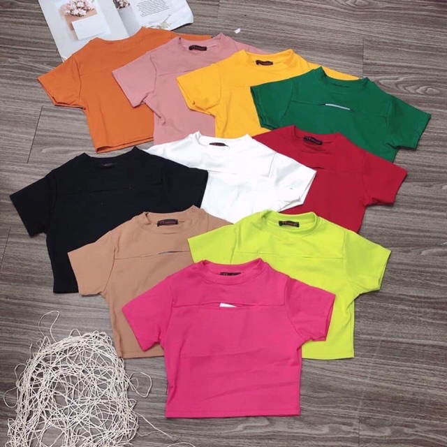 Áo thun xẻ ngực croptop