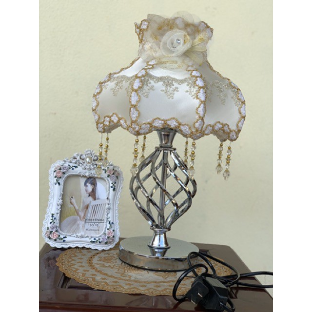 Đèn Ngủ Để Bàn Cao Cấp  ĐÈN CÓ TĂNG GIẢM ÁNH SÁNG