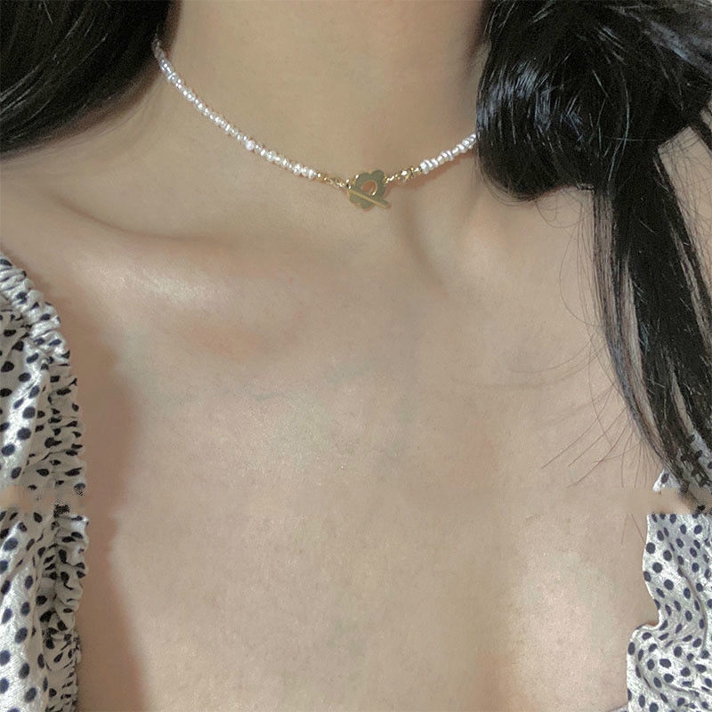 Dây Chuyền Mặt Bông Hoa Nhỏ Đính Ngọc Trai