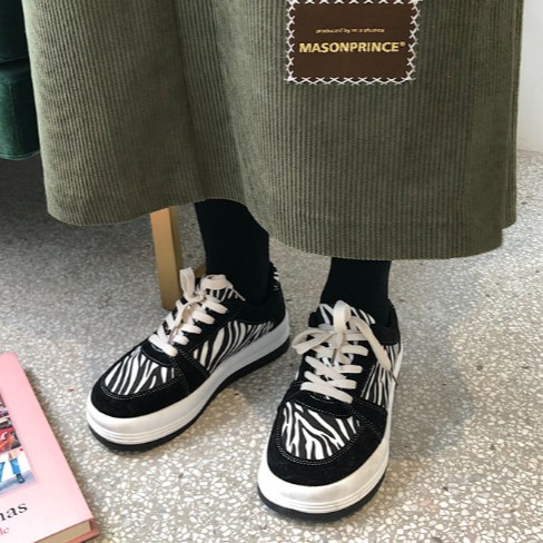 [Mã FAGREEN245 giảm 10% tối đa 30K đơn 99K] Real Korean women's thick bottom lace up zebra pattern casual board shoes | BigBuy360 - bigbuy360.vn