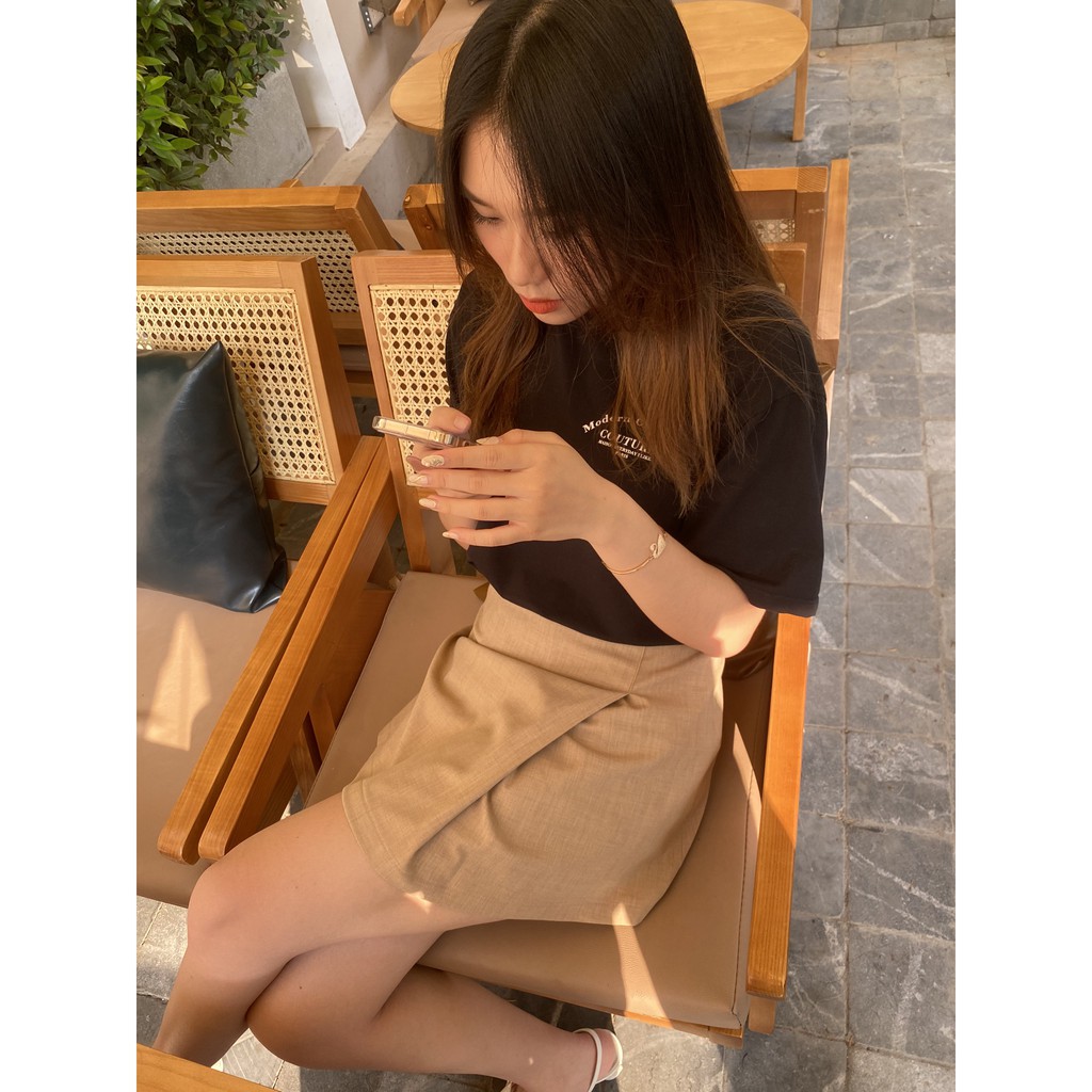 Chân váy ngắn, vạt xòe, có quần lót trong chống lộ, trẻ trung dành cho sinh viên, chị em công sở. Chân váy ngắn đẹp 2021 | BigBuy360 - bigbuy360.vn