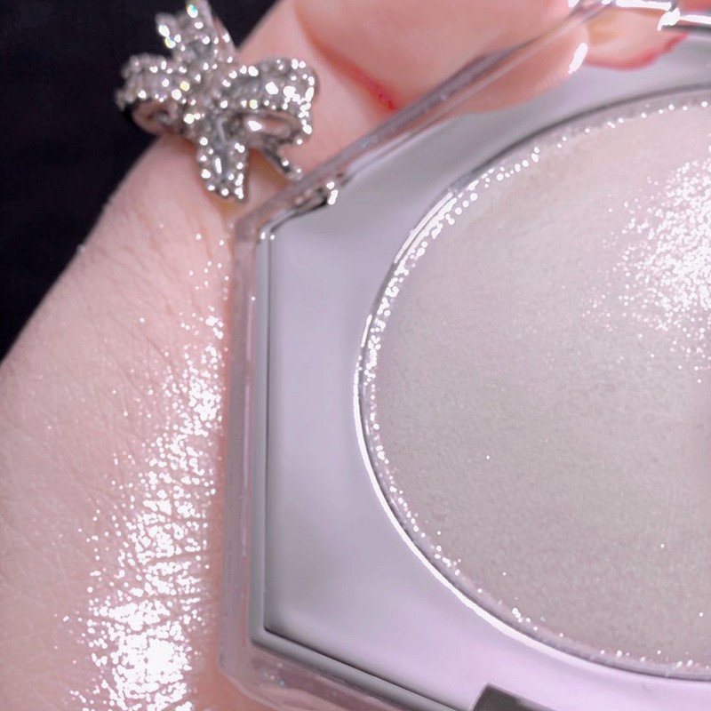 Phấn bắt sáng XIUSE trang điểm nổi bật | BigBuy360 - bigbuy360.vn