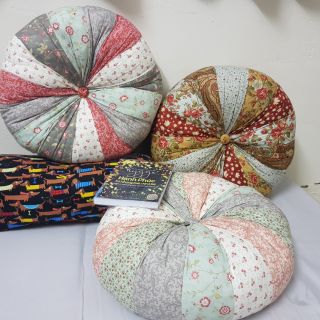 Gối bí ghép vải Decor