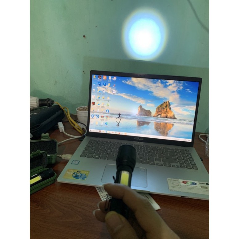 ĐÈN PIN MINI CẦM TAY SIÊU SÁNG CAO CẤP CHỐNG NƯỚC Đèn Nhỏ nhưng lại có võ công siêu sáng