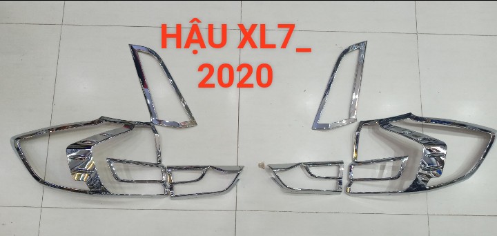 Bộ ốp viền đèn hậu Suzuki XL7 2020 mạ crom