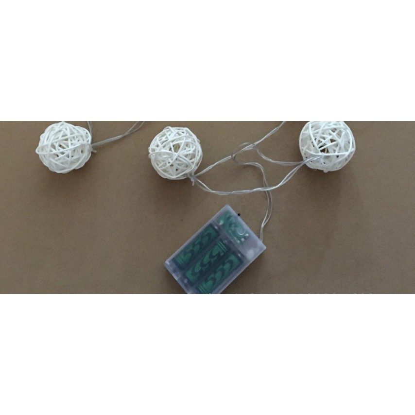 Đèn cầu mây thái lan 10 bóng, 20 bóng (màu trắng) quả cầu size 5cm | BigBuy360 - bigbuy360.vn