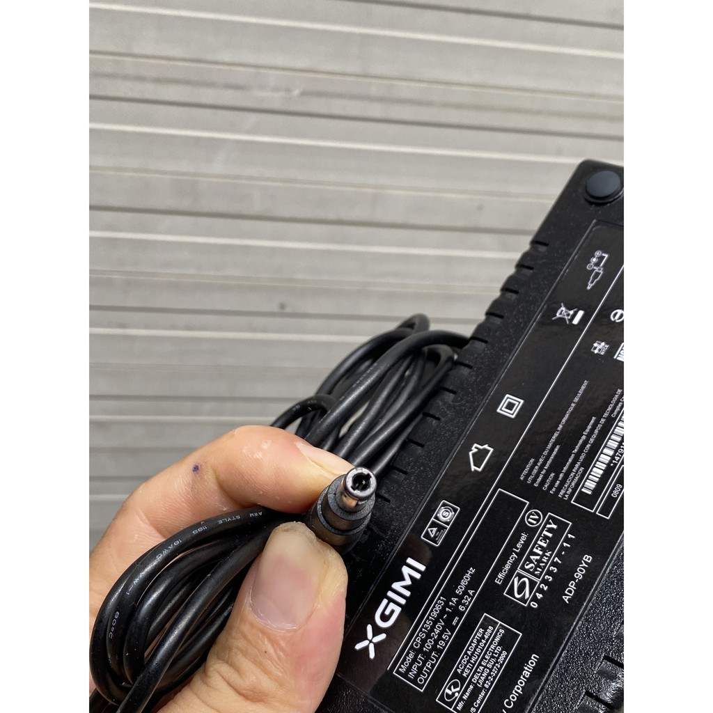 Adapter nguồn 19V-6.32A chính hãng dùng cho máy chiếu phim - cây PC mini