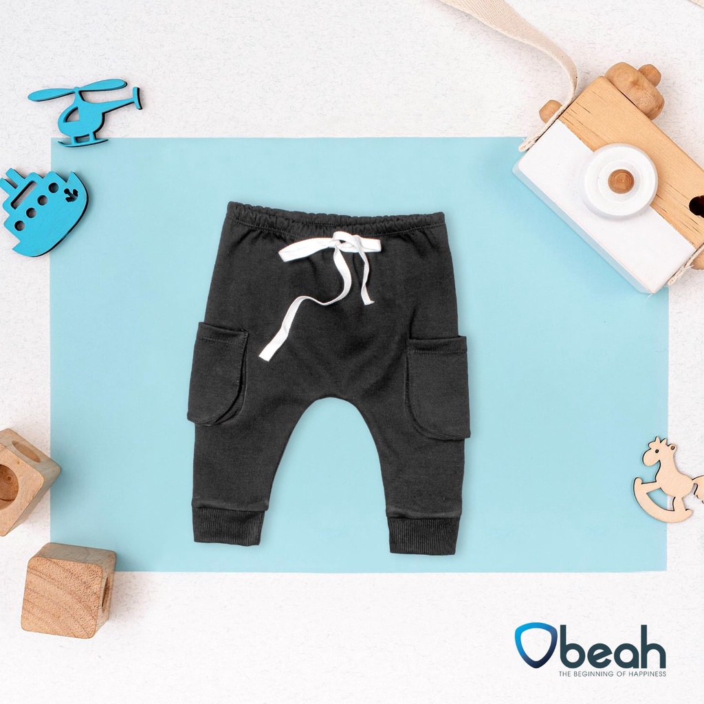 Quần jogger Obeah túi hộp màu đen Fullsize 59 đến 90 cho bé trai từ 3 đến 24 tháng