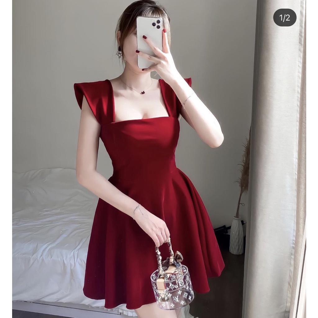 VÁY NHUNG ĐỎ XÒE TAY CÁNH TIÊN NHẸ 131221