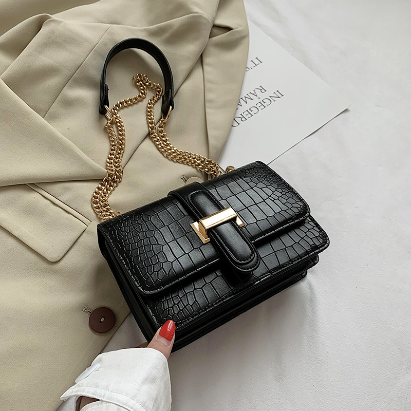 Túi xách IELGY hình vuông đeo chéo vai phối dây xích màu đen phiên bản thời trang Hàn Quốc cho nữ