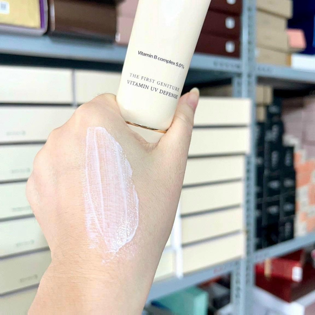 Kem Chống Nắng Ohui The First Geniture Vitamin Uv Defense Spf50+/pa++++ Vitamin B Complex 5.0%