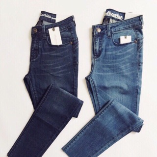 Quần jean skinny Stradivarius giảm từ 290k còn 190k