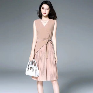 Đầm công sở kiểu đắp chéo phối chân dập ly - màu be