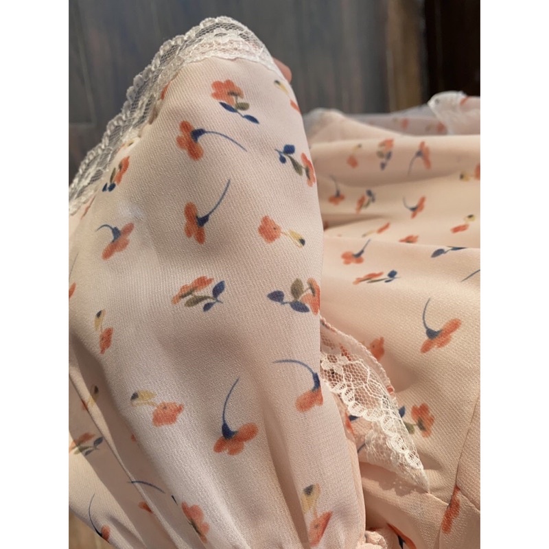 Pass Váy mermaid ren xẻ vai