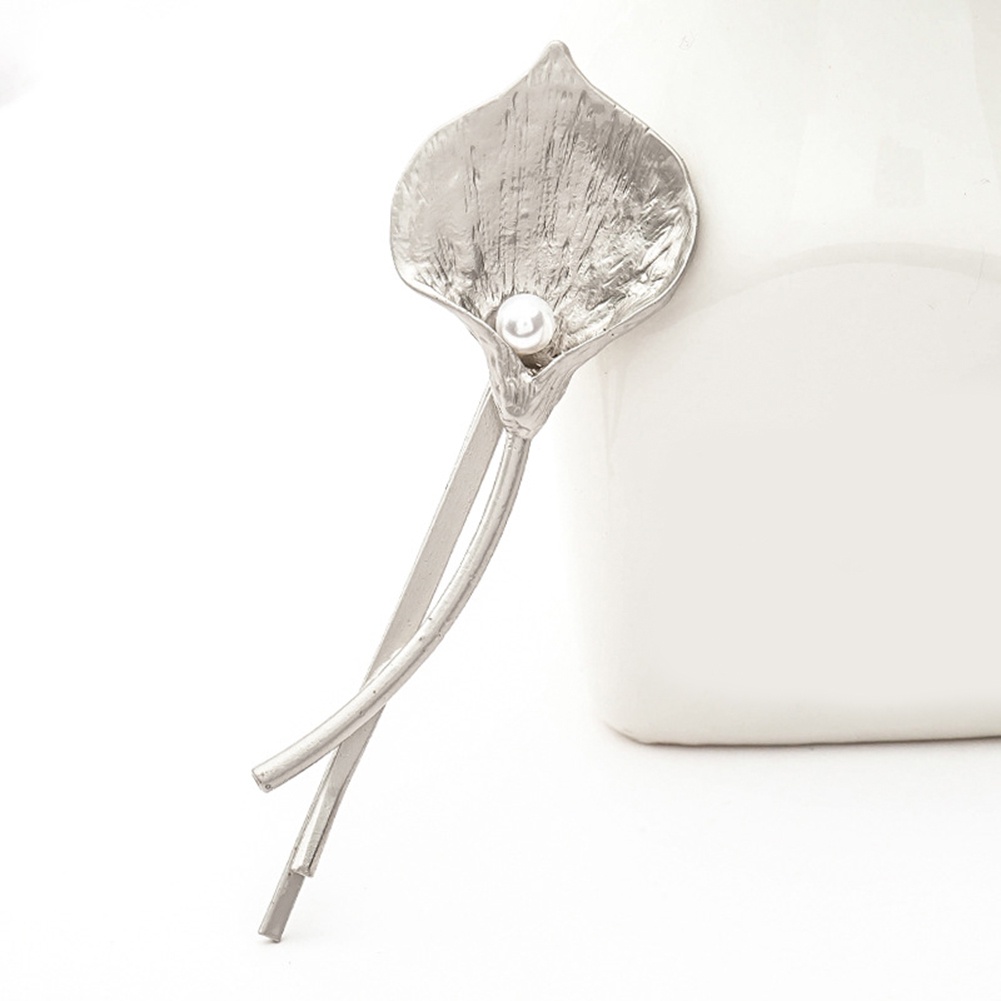 Kẹp tóc đính hoa và ngọc trai giả thanh lịch dành cho nữ