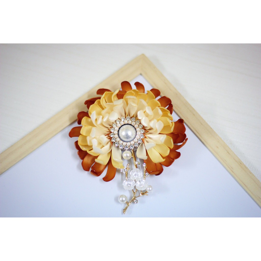 (ảnh thật 100%-fullbox) Hoa cúc cài áo handmade đổ màu siêu sang (size lớn 11cm)