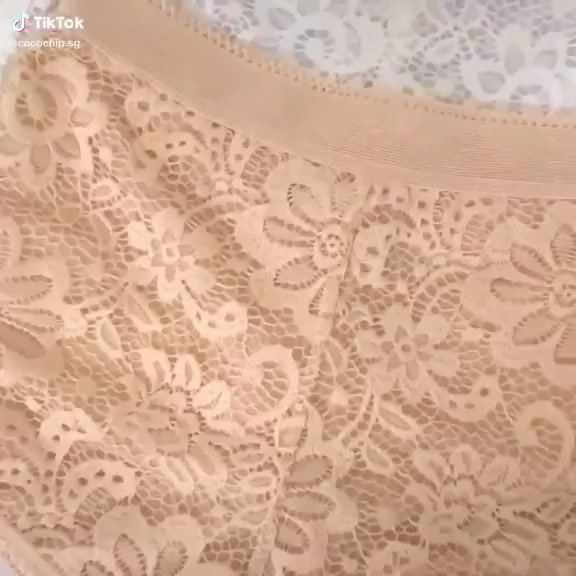 Quần đùi Mặc trong váy Ren hoa Mềm mại Thoáng mát | BigBuy360 - bigbuy360.vn