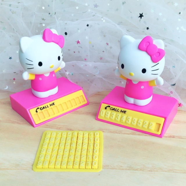 TRANG TRÍ BIỂN SỐ XE HƠI HELLO KITTY