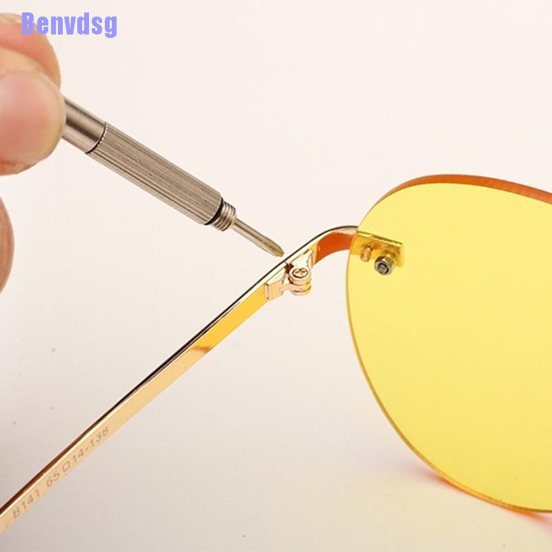Tua vít sửa kính 4 trong 1 thời trang kèm móc khóa tiện lợi