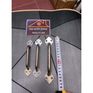 Tay nắm tủ inox đặc tròn uốn hoa văn