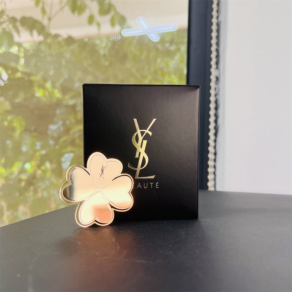 Hộp Đánh Dấu Trang Sách Kim Loại Hình Cỏ Bốn Lá Mới