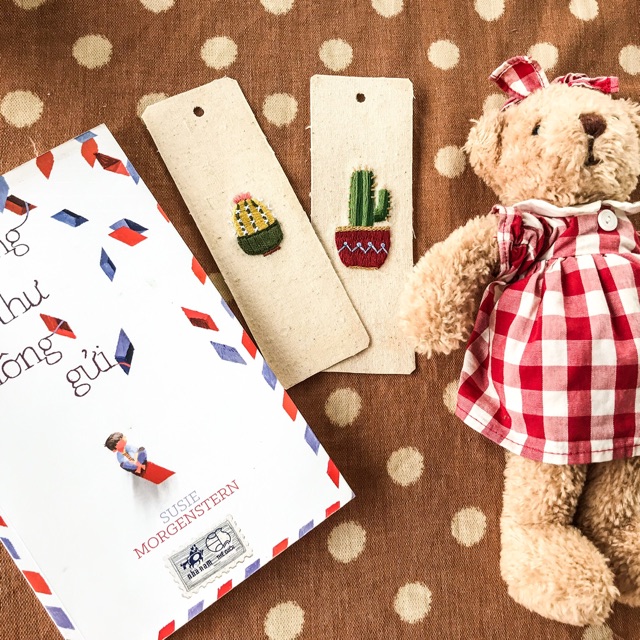 Bookmark thêu tay