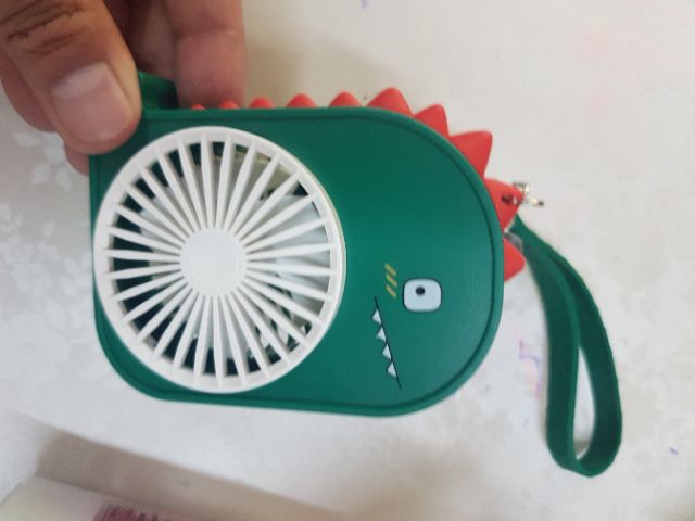 Quạt móc treo hàng cao capa