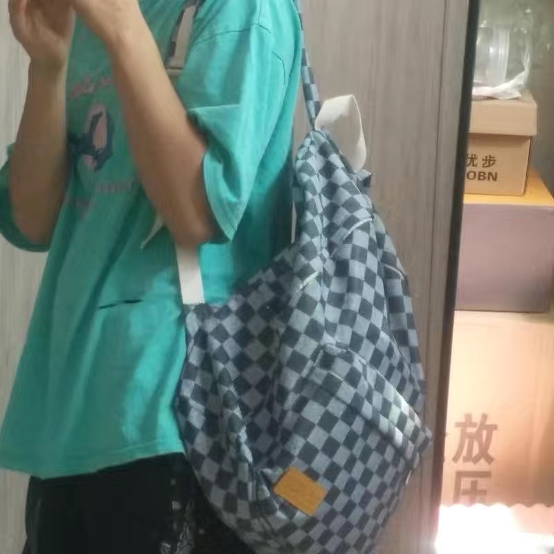 Balo thời trang nam nữ hoạ tiết kết hợp caro mới phù hợp đi chơi đi học