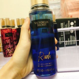 Xịt body toàn thân thơm lâu
