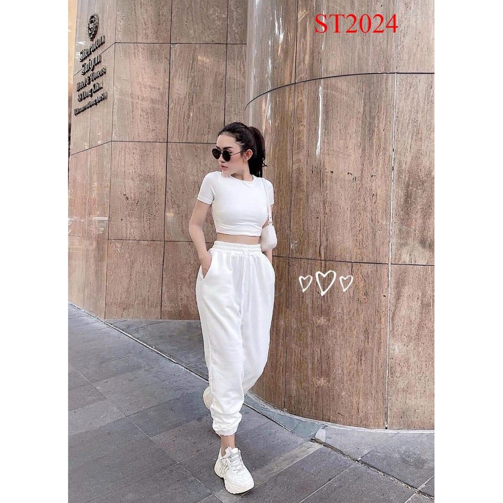 Set áo croptop và quần dài phong cách thể thao