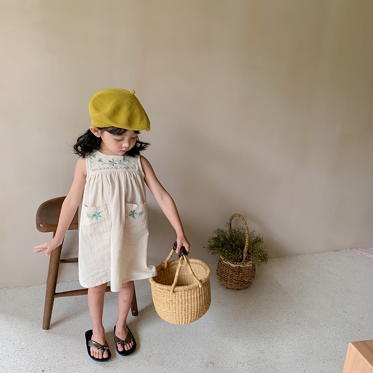 Đầm Sát Nách Thêu Hoa Cho Bé Gái