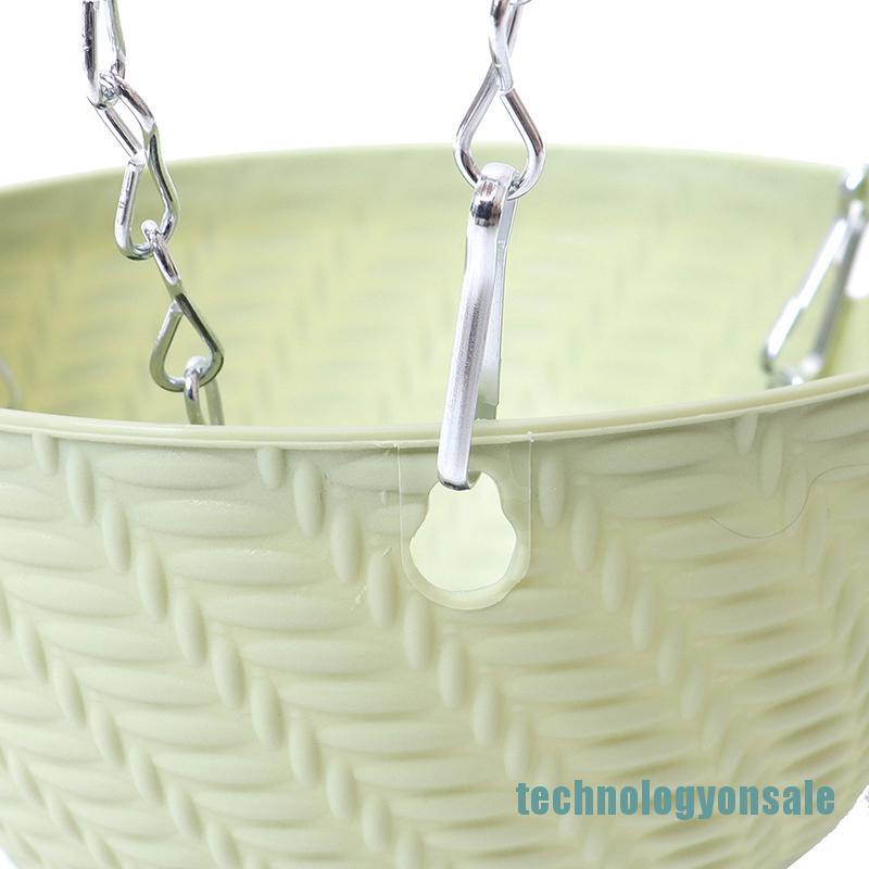 Chậu hoa treo trang trí ban công xinh xắn