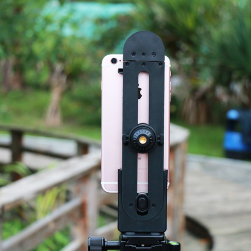 Giá kẹp máy tính bảng iPad trên tripod Ulanzi