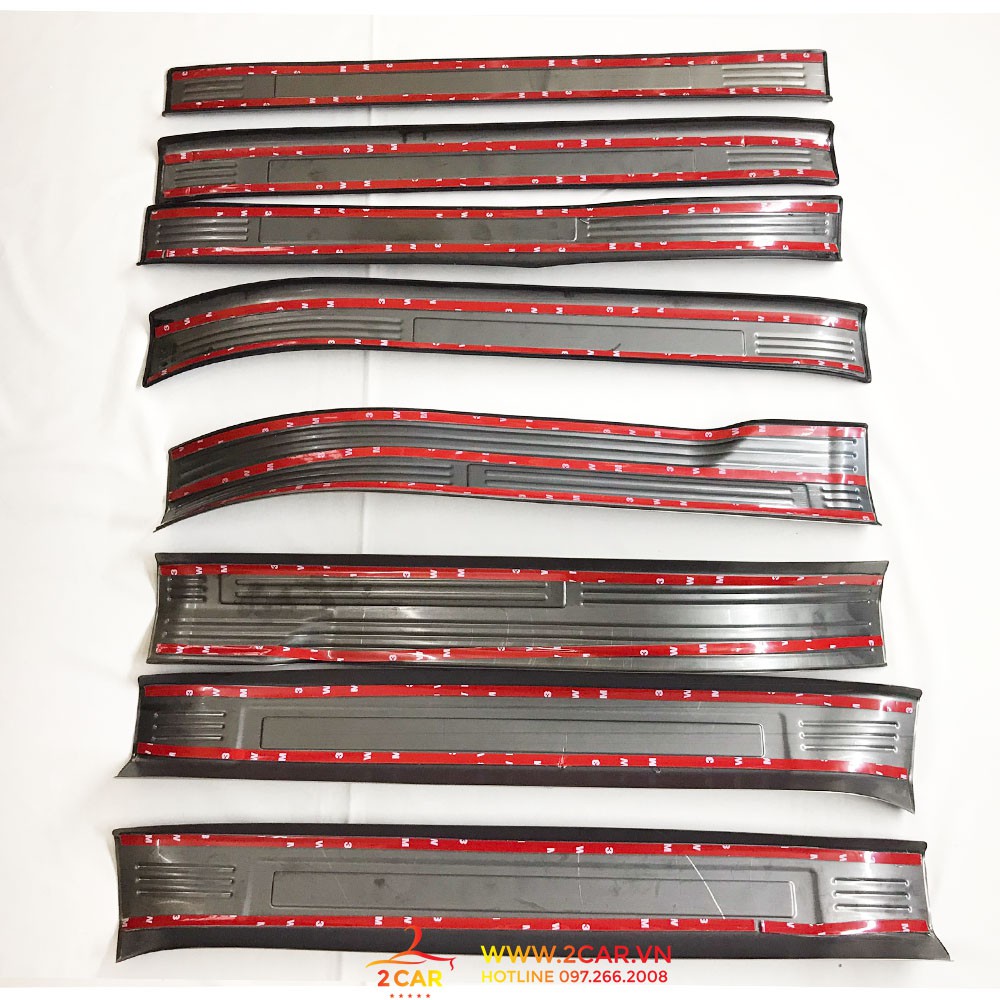 Bộ Ốp Bậc Cửa, Nẹp Bước Chân Trong Ngoài Xe Peugeot 5008, chất liệu Titan