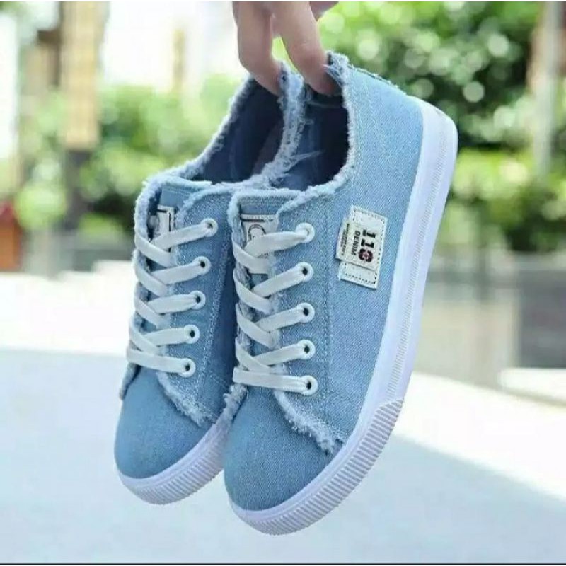 Giày Sneaker Levis Chất Liệu Denim Thời Trang