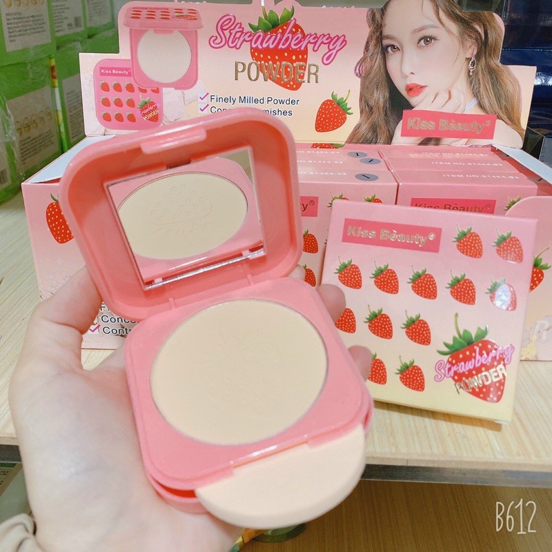 PHẤN NÉN QUẢ DÂU KÈM MÚT KISS BEAUTY | BigBuy360 - bigbuy360.vn