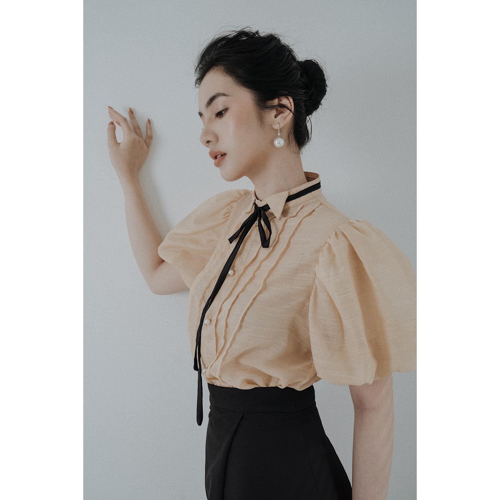 Áo sơ mi lụa xước kèm nơ sang chảnh