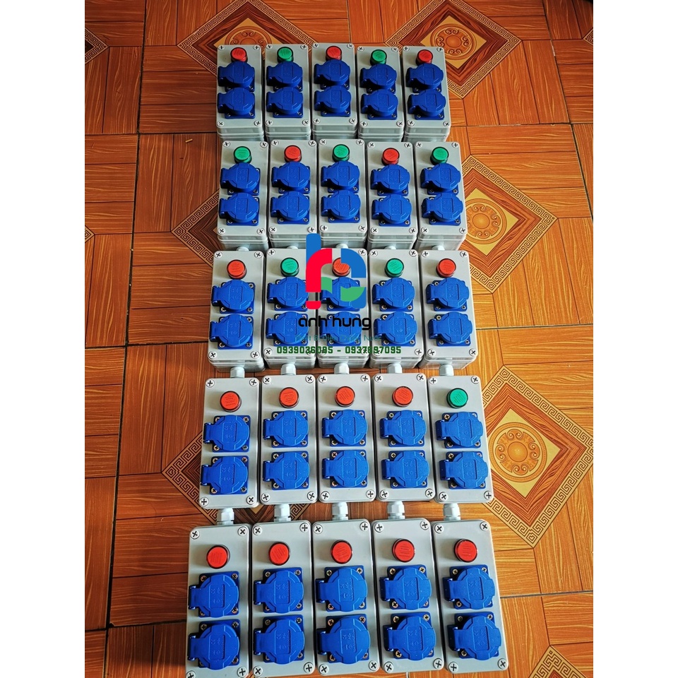 Bộ Chia Nguồn Chống Nước _ Hộp Nguồn Công Nghiệp Chống Nước Schuko 2P + E - phích cắm chân tròn chuẩn Châu Âu, Hàn Quốc