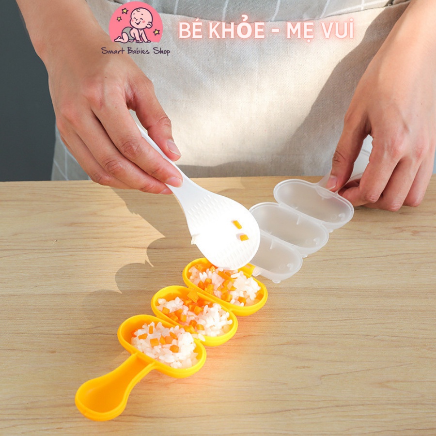 Khuôn làm cơm nắm hình quả bóng kèm thìa