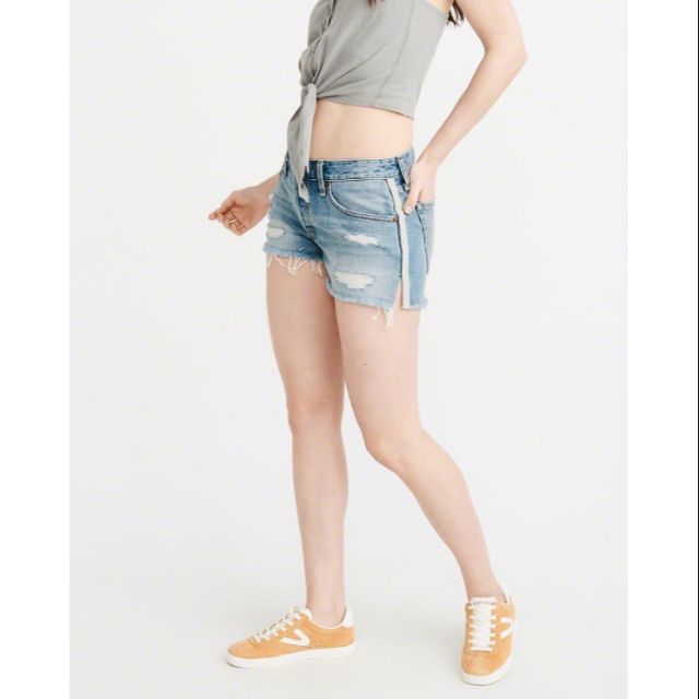 Quần short Abercrombie & Fitch